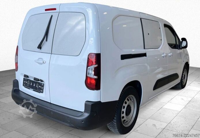 প্যানেল ভ্যান OPEL Combo-e Cargo XL 50-kWh Regalsystem Navi Kamera