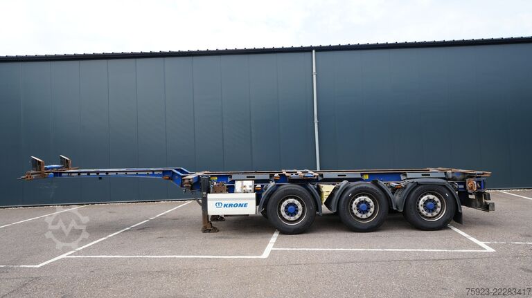 Transporte de contentores Krone 3 axle container chassis extendable trailer