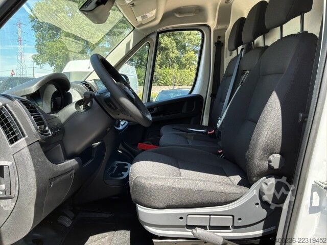 パネルバン Peugeot BOXER L3H2 · 15051