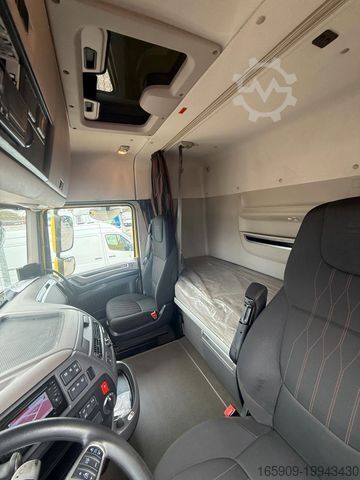 Nagy térfogatú nyergesvontató DAF XF 106.480 Mega, wie NEU !!!, MIETKAUF