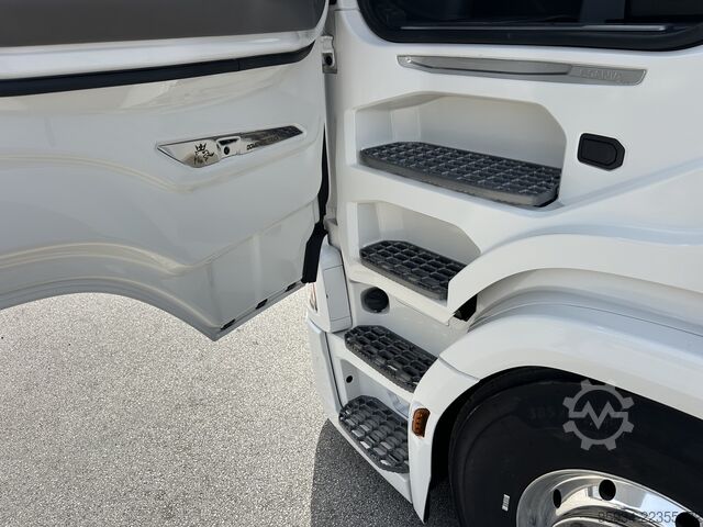 Standard tractor unit SCANIA 660S
