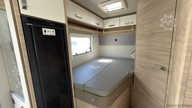 Halvintegrerad husbil Fiat Ducato Weinsberg Carasuite 2020 | Completamente accessoriato |5 postiletto
