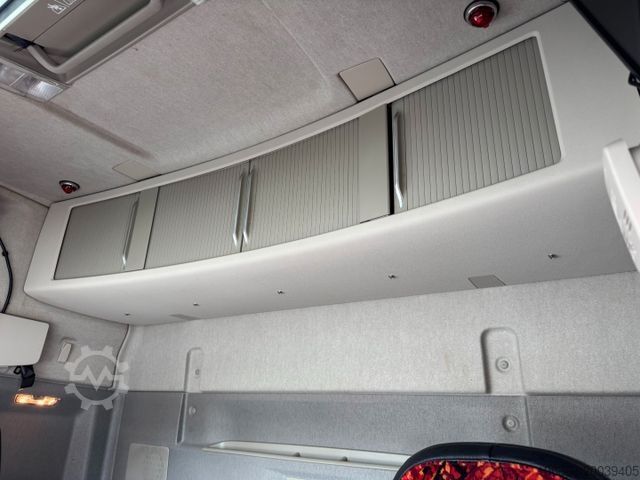 Pašizgāzējs kravas automašīna VOLVO FH 500 8x2*6 Tipper Euro 6