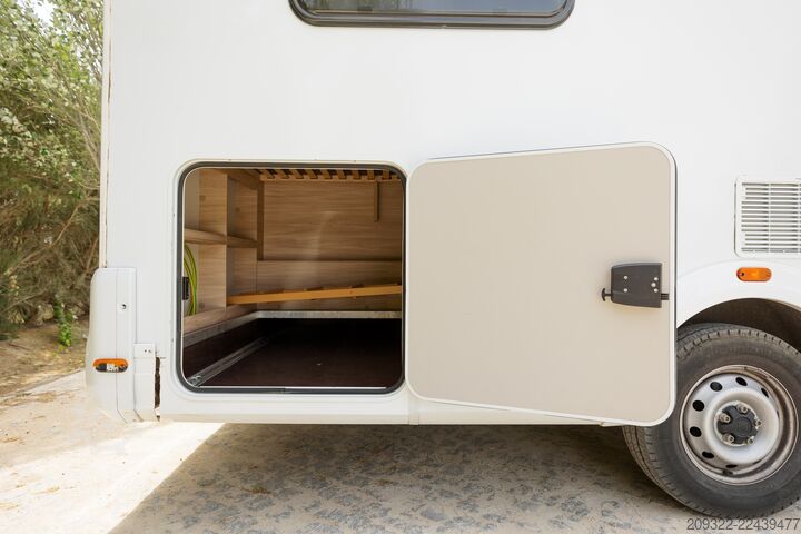 Poluintegrirani kamper 2020 Fiat Ducato Weinsberg Carasuite | Accessoriato | 5 Posti Letto