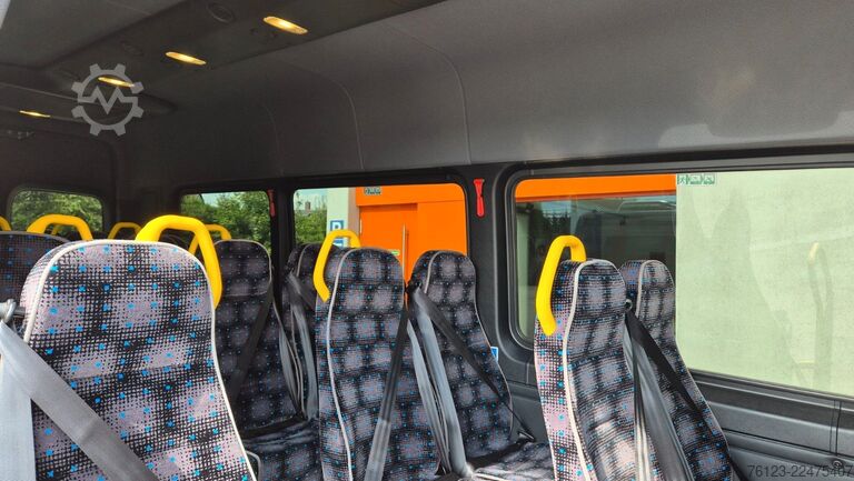 Minibusz MERCEDES-BENZ 517 Sprinter Lord Light 22 Sitzer Lagerfahrzeug