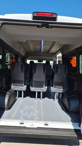 Aukštas mikroautobusas PEUGEOT Boxer  Hochraum 9 Sitzer L3H2 verglast BlueHDi