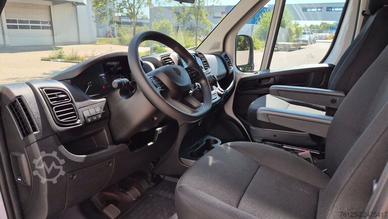 Aukštas mikroautobusas PEUGEOT Boxer  Hochraum 9 Sitzer L3H2 verglast BlueHDi