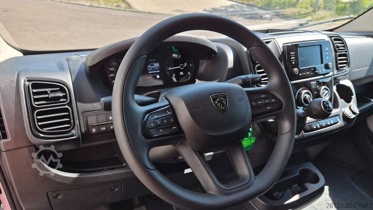 Aukštas mikroautobusas PEUGEOT Boxer  Hochraum 9 Sitzer L3H2 verglast BlueHDi