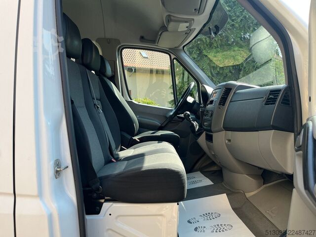 Minibusz VW CRAFTER 9 SITZER KLIMA HECKANTRIEB HECKLIFT