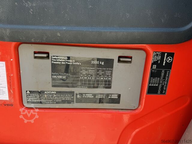 Lava -auto Mercedes-Benz 311 Sprinter Pritsche DOKA AHK