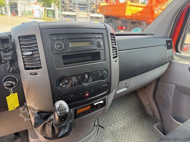 Lava -auto Mercedes-Benz 311 Sprinter Pritsche DOKA AHK