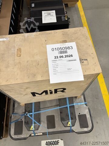 Mobilný priemyselný robot AGV AMR FTS Mobile Industrial Robots (MiR) MIR600