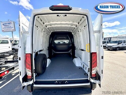 Furgoneta de doble cabina Iveco Daily 35s140 7 posti