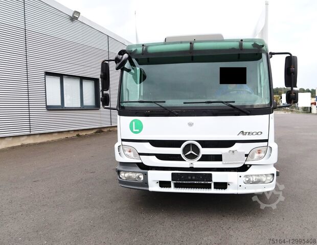 Sobreestructura de caja cerrada Mercedes-Benz 818 L