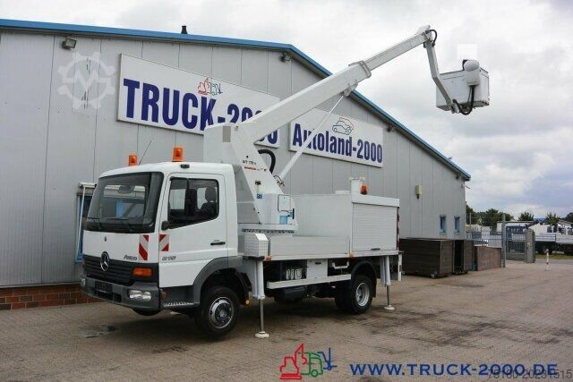 Fourgon Mercedes-Benz Atego 815 Wumag WT170 17 m seitl. Auslage 11.3 m