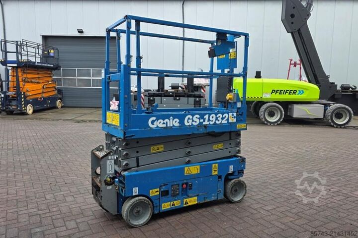 Sakselevator Genie GS1932 Electric, Working Height 7.8 m, 227kg Capac
