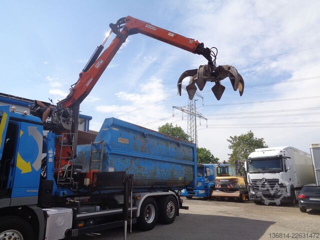 ロールオフコンテナトラック  Beringer Schrottmulde Penz 15LR 10.10 Kran