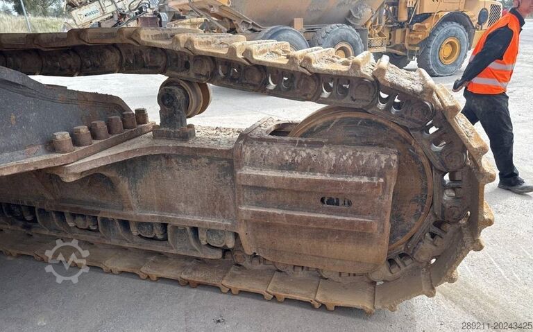 Beltegående gravemaskin Volvo EC 750 EL (On Transport)