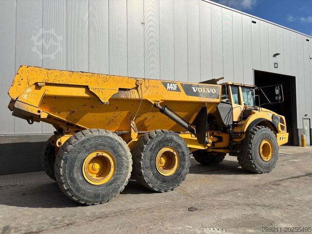 Camion basculant Volvo A 40 F