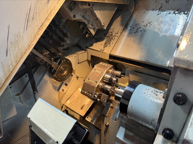 Automaattinen sorvi Star SR16A