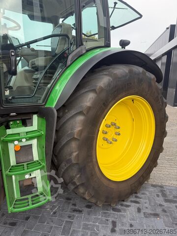 John Deere 6155R John Deere 6155R