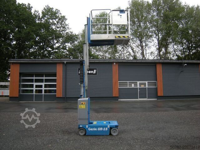 Vertikalni stubni podizač Genie GR-15