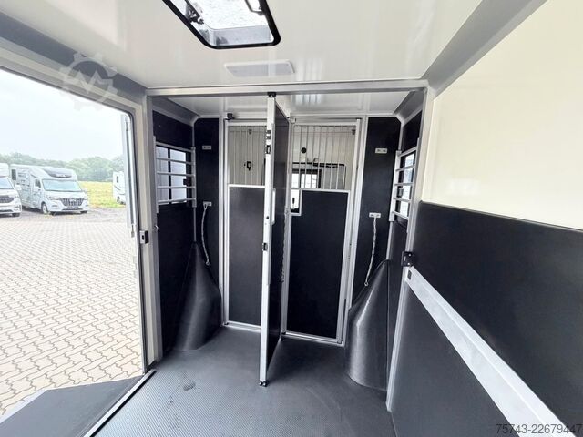 Transporteur de bétail RENAULT Master STX  Haras AUTOM. NEW MODEL