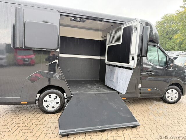 Transporteur de bétail RENAULT Master STX 5 Sitzer Haras ex. Lang Automatik