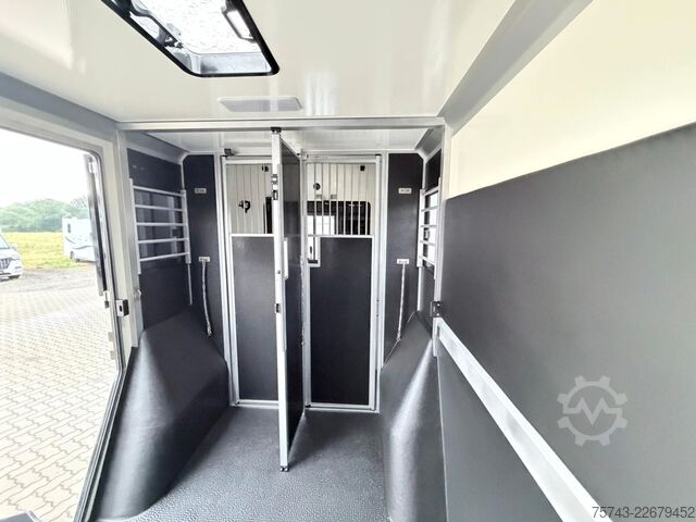 Transporteur de bétail RENAULT Master STX 5 Sitzer Haras ex. Lang Automatik