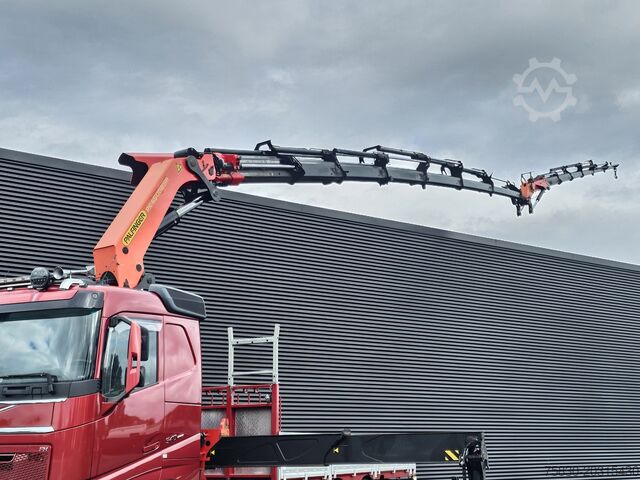 Camion-grue Volvo FH 540 8x2/6 / PALFINGER 65 t/m CRANE + JIB