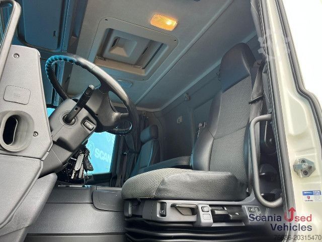 Autocarro con cassone Scania P 280 DB4x2MNA TAILLIFT 2T BOX 750x249x230cm
