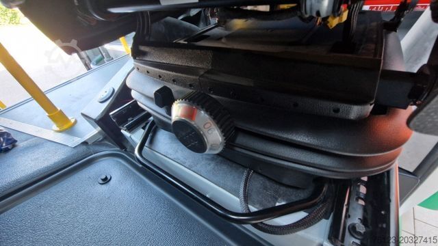 Mestský autobus MERCEDES-BENZ Heckniederflur Sprinter 517 / 4 er Bestuhlung