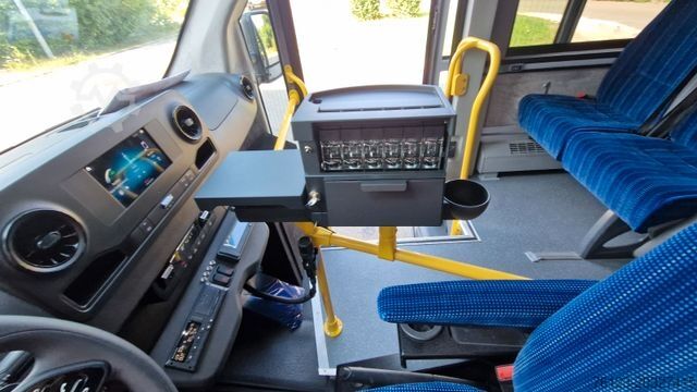 Mestský autobus MERCEDES-BENZ Heckniederflur Sprinter 517 / 4 er Bestuhlung