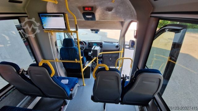 Mestský autobus MERCEDES-BENZ Heckniederflur Sprinter 517 / 4 er Bestuhlung