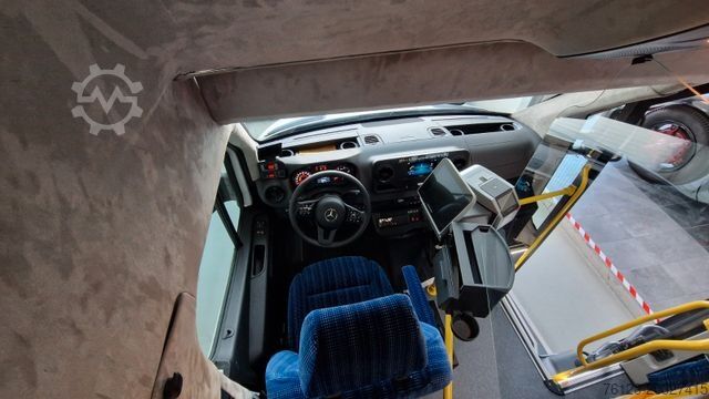Mestský autobus MERCEDES-BENZ Heckniederflur Sprinter 517 / 4 er Bestuhlung