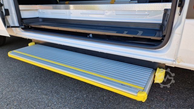 Minibuss MERCEDES-BENZ Sprinter Lord Light 22 Sitzer 3 x Lagerfahrzeug