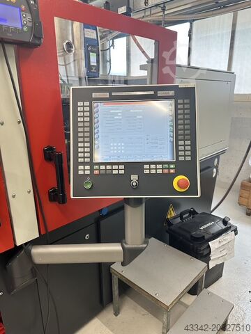 Máquina de moldagem por injeção com apanha de jitos FERROMATIK MILACRON EE50-55
