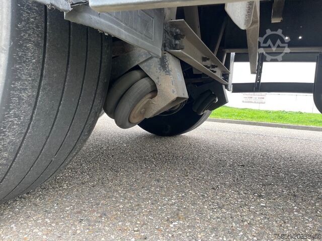 Lonas deslizantes Schmitz SCS 24/L - 13.62 E B (S01) Kooiaap / SAF Axle /...