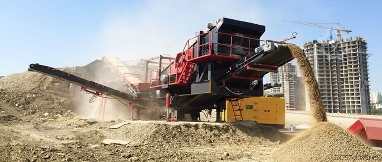 Siirrettävä murskauslaitos Constmach Mobile Crushing Plant 200 TPH Mobile Limestone Crushing Plant