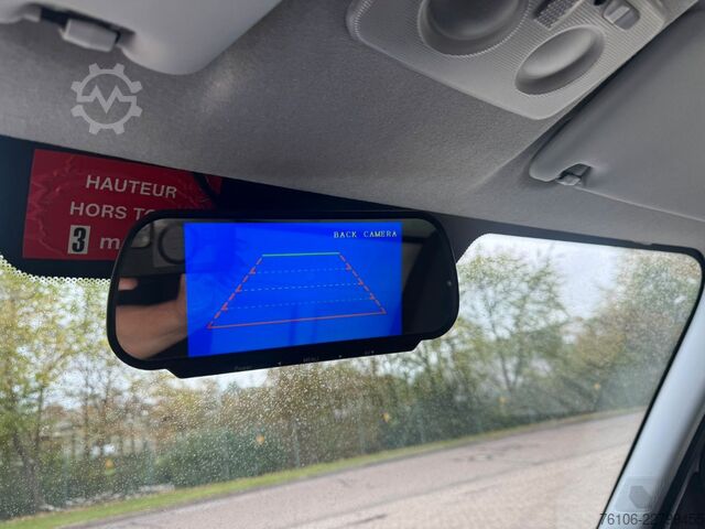 Furgon sa rashladnim sandukom IVECO Daily 35C14 Tiefkühlkoffer mit LBW **Carrier***