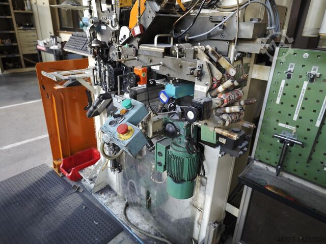 Gummi formsprutningsmaskin Michelin Ligne Habillage