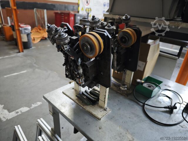 Gummi formsprutningsmaskin Michelin Ligne Habillage