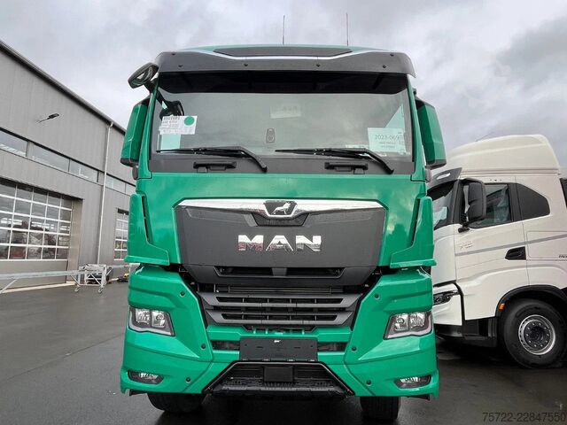 Chassis com cabina MAN TGX 33.520 6x4 BB Fahrgestell 4500mm SOFORT
