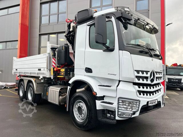 Třístranný sklápěč Mercedes-Benz Arocs 3348 6x4 BB Dreiseitenkipper FASSI F195A