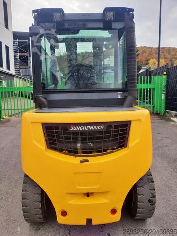 Empilhador Jungheinrich DFG 540s