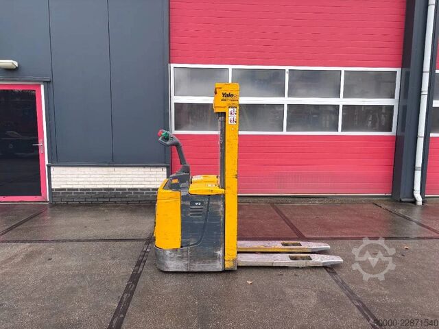 Stacker Jungheinrich WP 12S