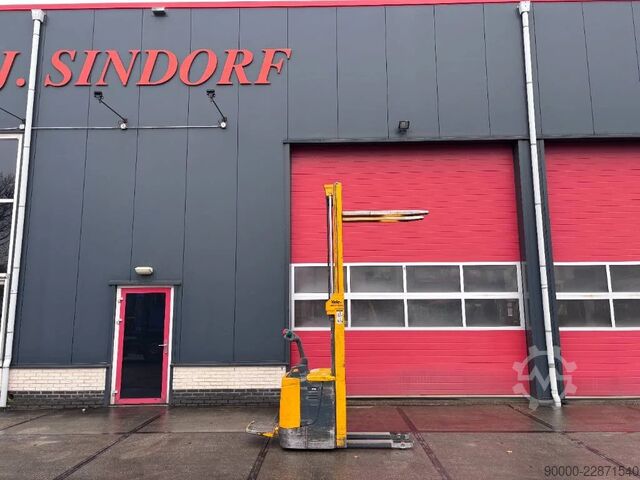 Stacker Jungheinrich WP 12S