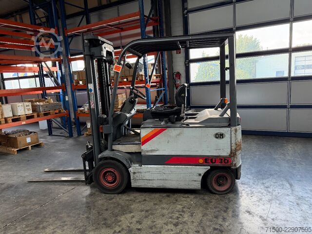 Carretilla elevadora eléctrica OM CARRELLI EU 30