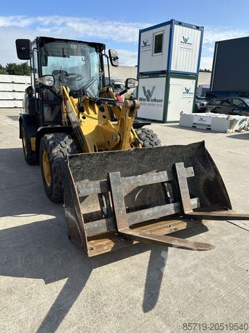 Loader CAT 906 (9145)