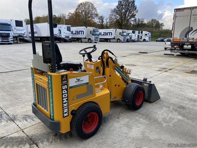 Loader Knikmops KM100 (7123)